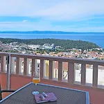 Apartments Emilija Makarska